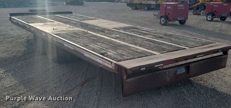 image for item KT9974 1989 Trail King TKT24-2400  tilt deck equipment trailer