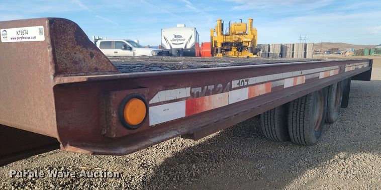 image for item KT9974 1989 Trail King TKT24-2400  tilt deck equipment trailer