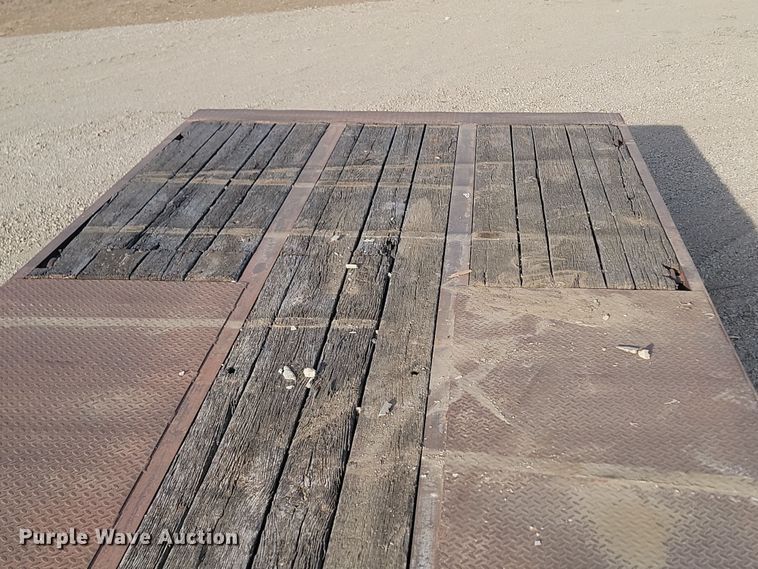 image for item KT9974 1989 Trail King TKT24-2400  tilt deck equipment trailer