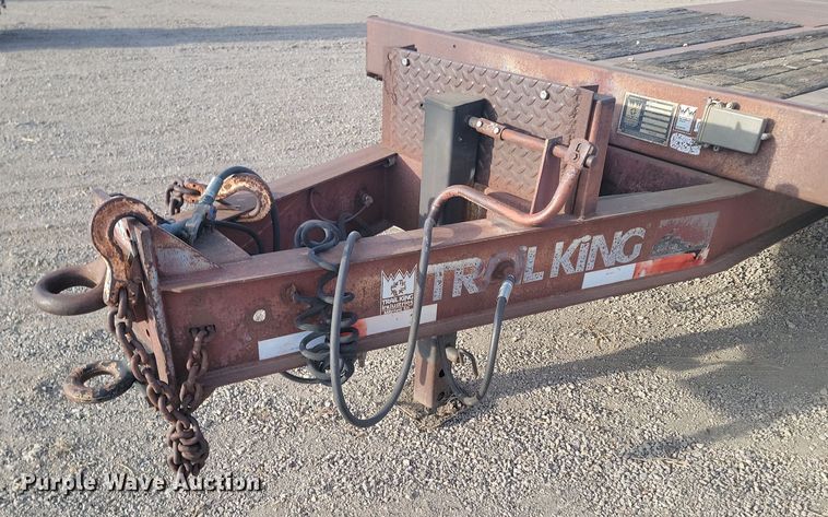 image for item KT9974 1989 Trail King TKT24-2400  tilt deck equipment trailer