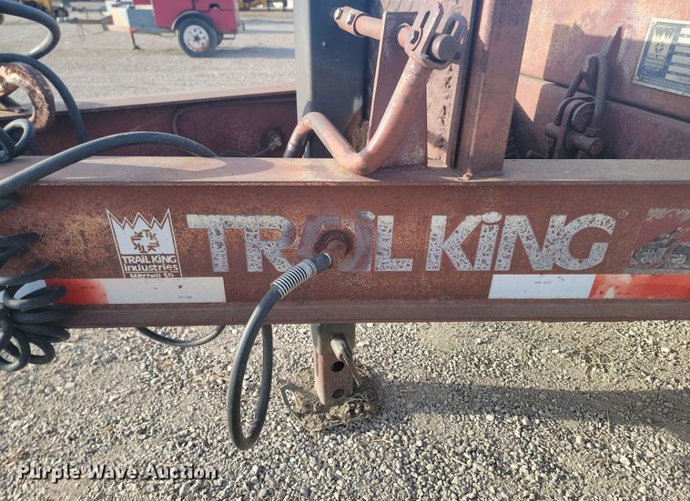 image for item KT9974 1989 Trail King TKT24-2400  tilt deck equipment trailer