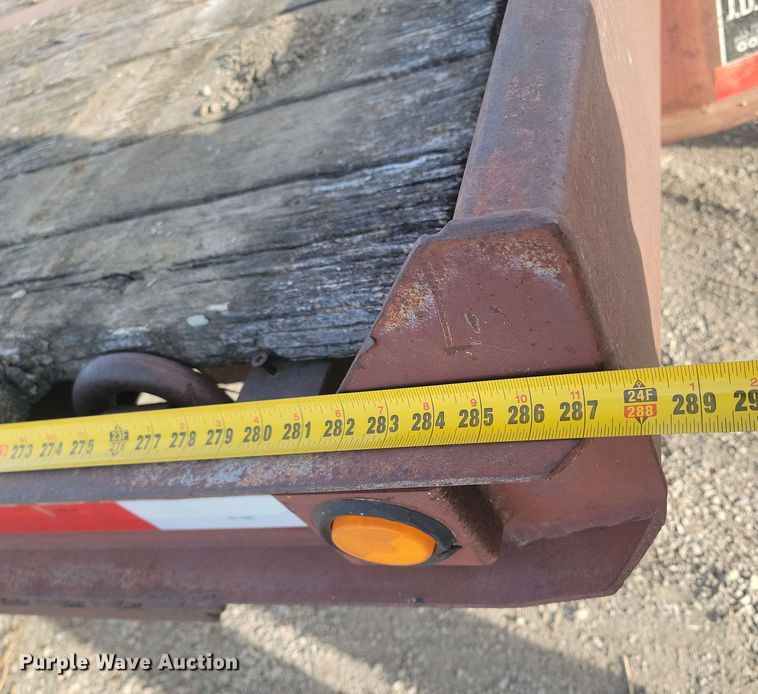 image for item KT9974 1989 Trail King TKT24-2400  tilt deck equipment trailer