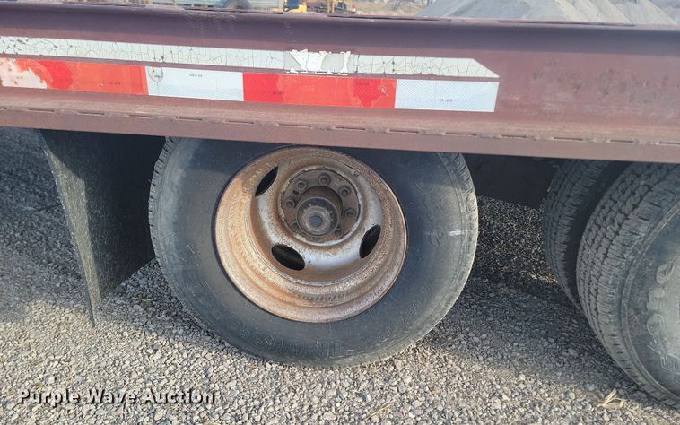 image for item KT9974 1989 Trail King TKT24-2400  tilt deck equipment trailer