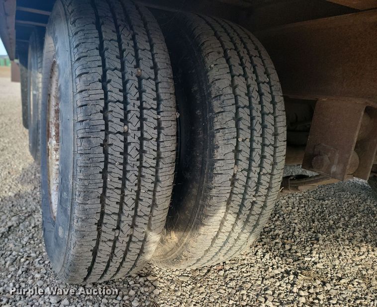 image for item KT9974 1989 Trail King TKT24-2400  tilt deck equipment trailer