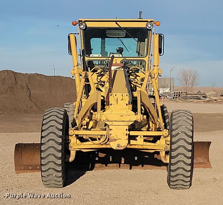 image for item KT9976 1985 Caterpillar 140G  motor grader