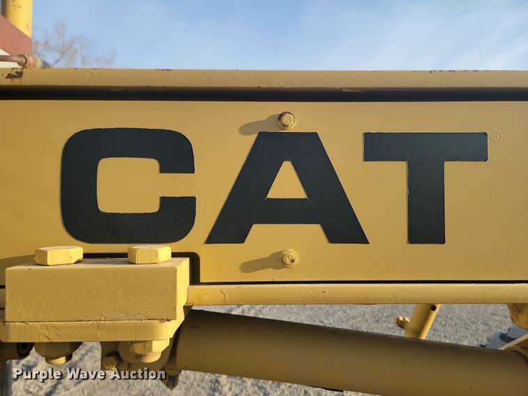 image for item KT9976 1985 Caterpillar 140G  motor grader