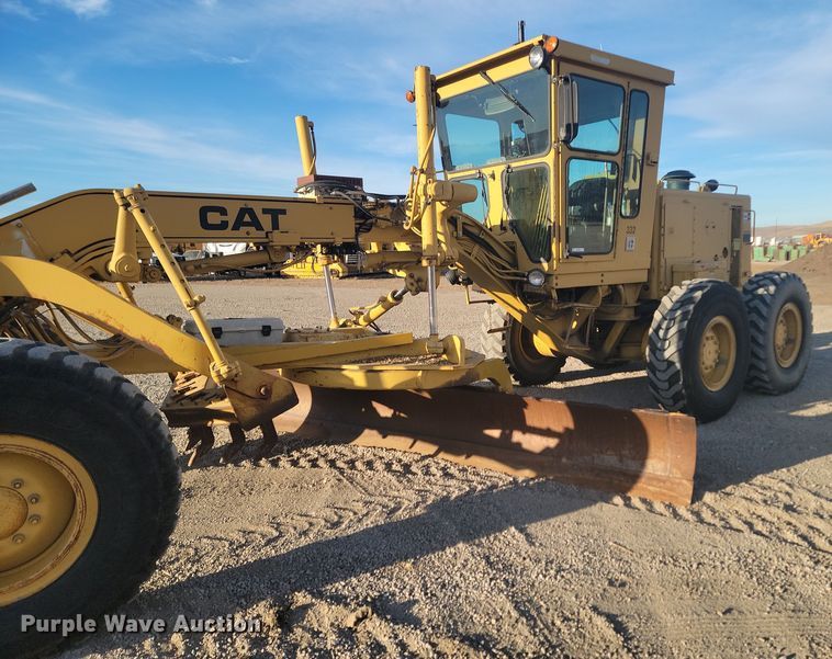 image for item KT9976 1985 Caterpillar 140G  motor grader