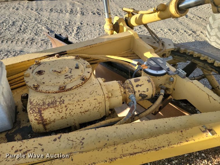 image for item KT9976 1985 Caterpillar 140G  motor grader