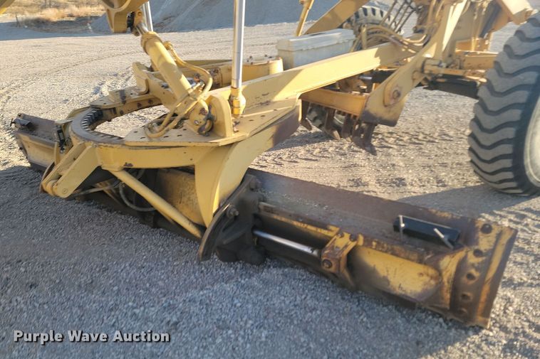 image for item KT9976 1985 Caterpillar 140G  motor grader