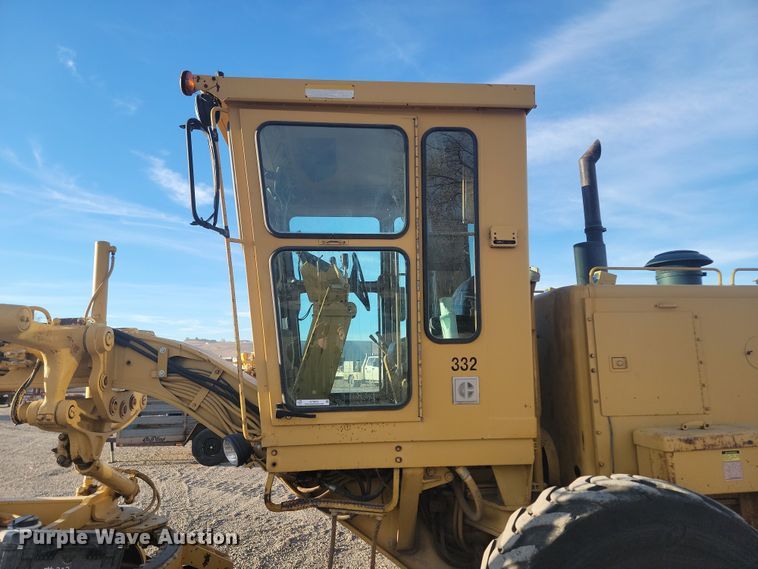 image for item KT9976 1985 Caterpillar 140G  motor grader