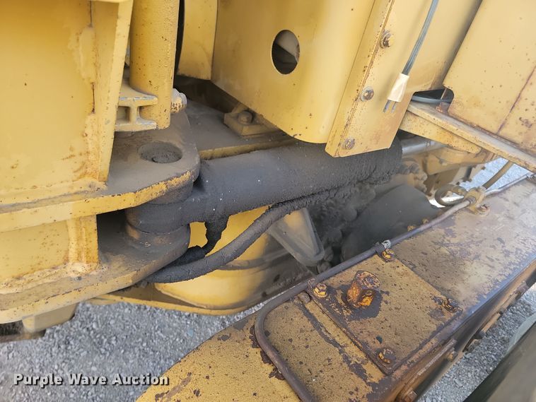 image for item KT9976 1985 Caterpillar 140G  motor grader
