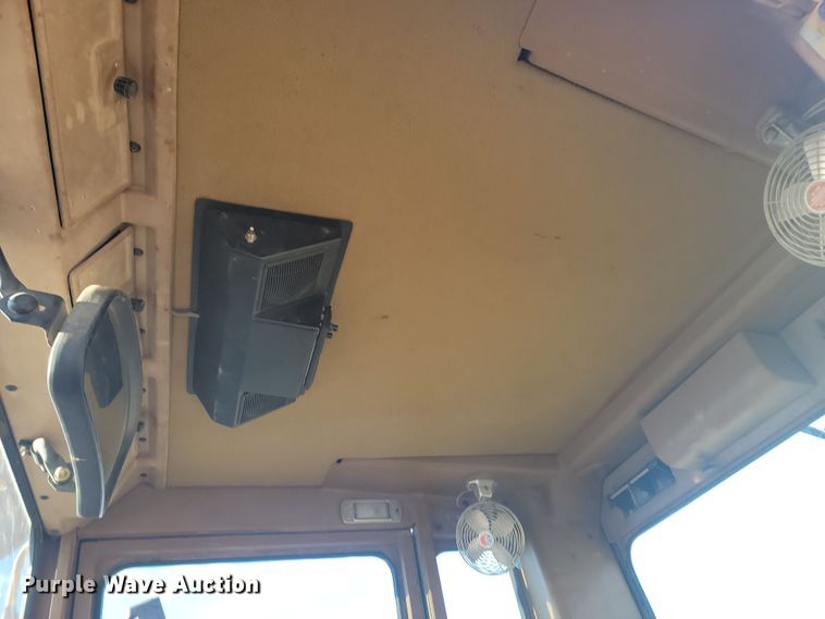 image for item KT9976 1985 Caterpillar 140G  motor grader