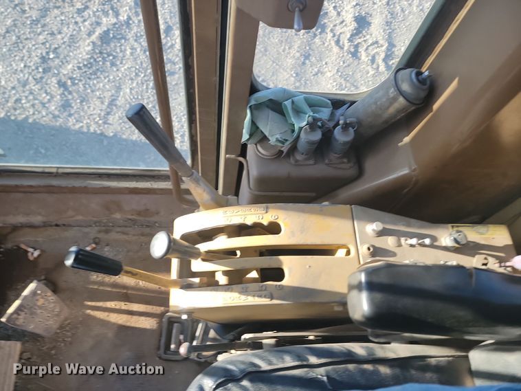 image for item KT9976 1985 Caterpillar 140G  motor grader