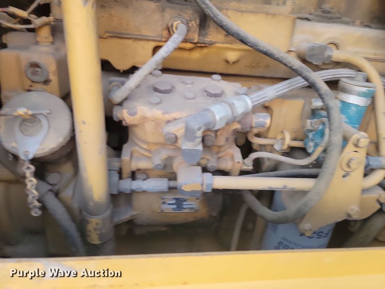 image for item KT9976 1985 Caterpillar 140G  motor grader