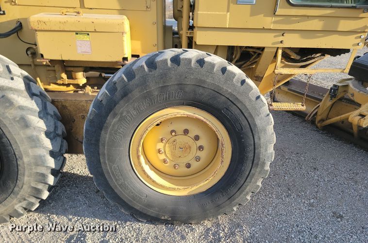 image for item KT9976 1985 Caterpillar 140G  motor grader