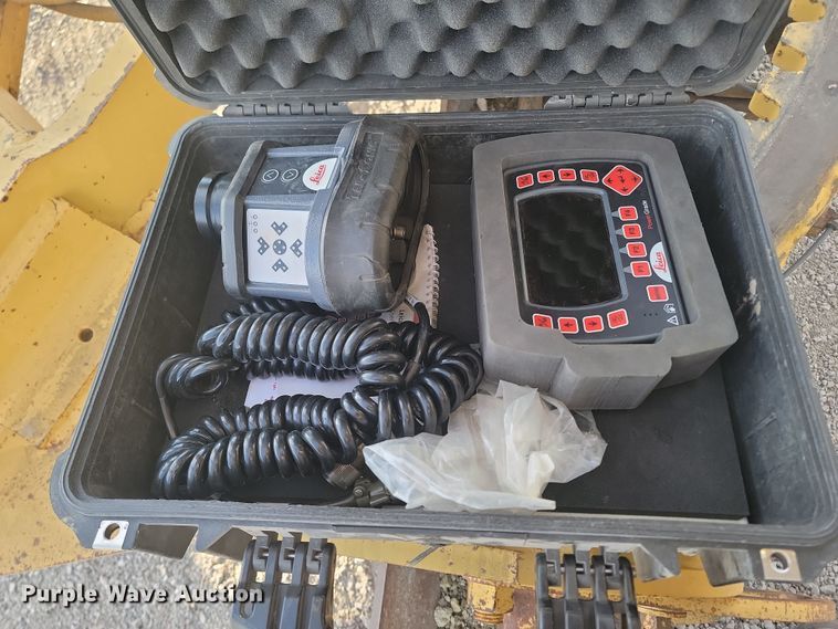 image for item KT9976 1985 Caterpillar 140G  motor grader