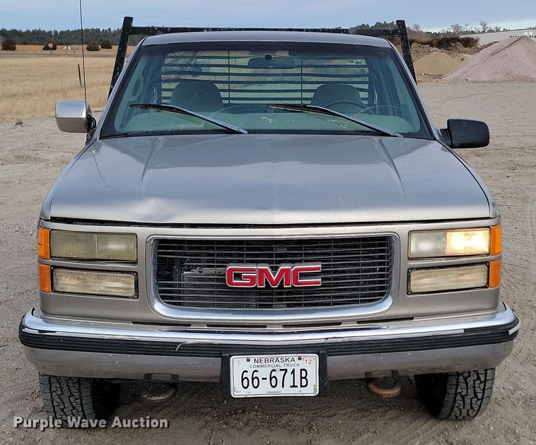image for item KT9978 1998 GMC 1500  flatbed pickup truck