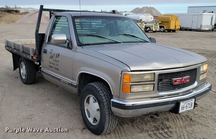 image for item KT9978 1998 GMC 1500  flatbed pickup truck