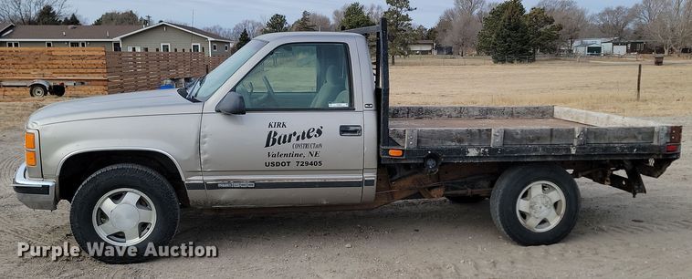 image for item KT9978 1998 GMC 1500  flatbed pickup truck