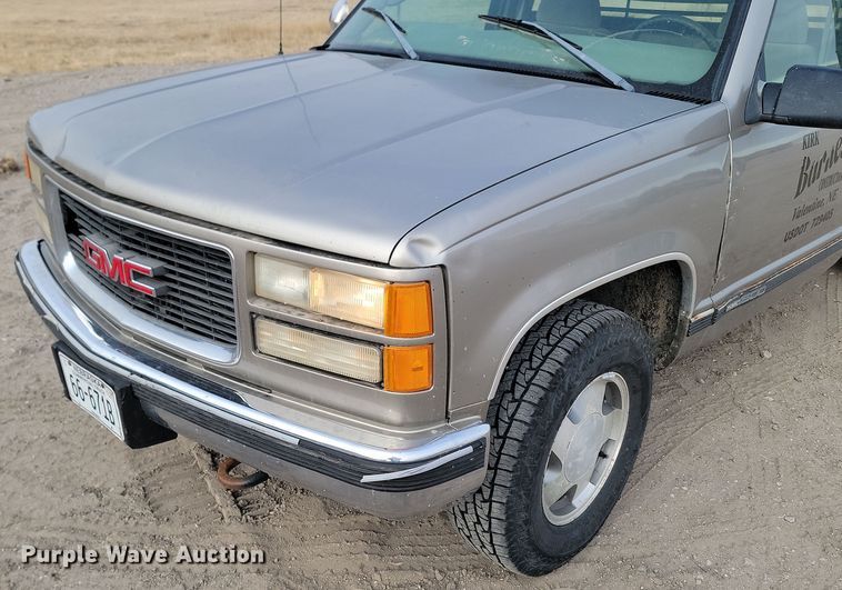 image for item KT9978 1998 GMC 1500  flatbed pickup truck