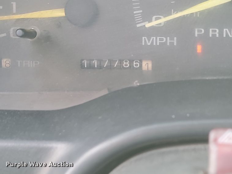 image for item KT9978 1998 GMC 1500  flatbed pickup truck