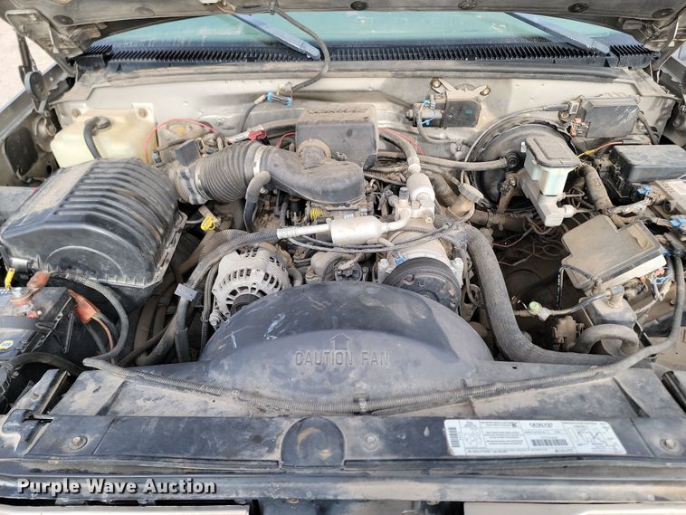 image for item KT9978 1998 GMC 1500  flatbed pickup truck