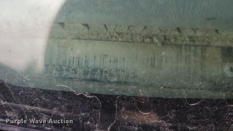 image for item KT9978 1998 GMC 1500  flatbed pickup truck