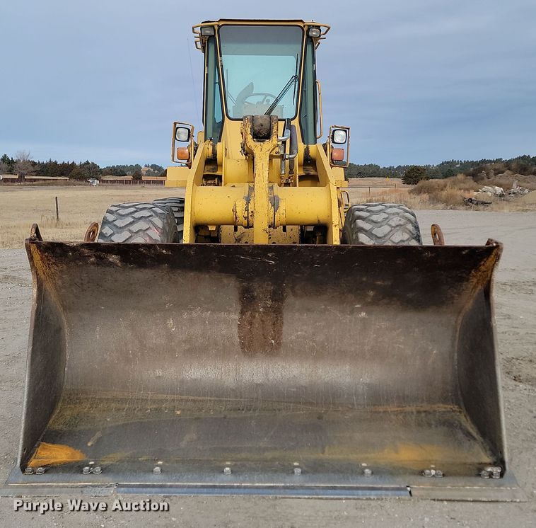 image for item KT9984 1995 John Deere 644G  wheel loader