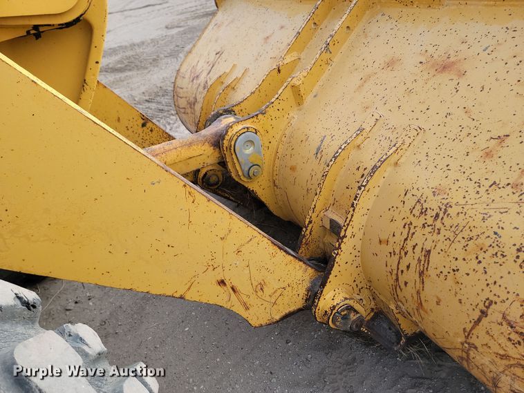 image for item KT9984 1995 John Deere 644G  wheel loader