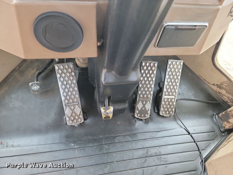 image for item KT9984 1995 John Deere 644G  wheel loader