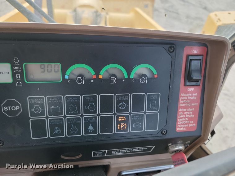 image for item KT9984 1995 John Deere 644G  wheel loader