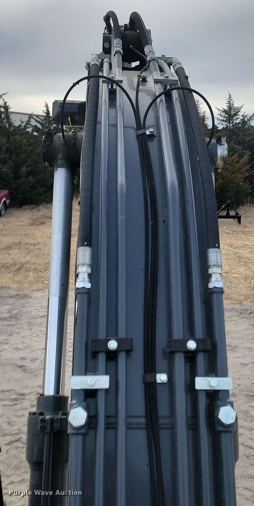 image for item KT9985 2018 John Deere 210G LC  excavator