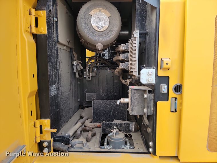 image for item KT9985 2018 John Deere 210G LC  excavator