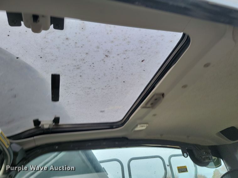 image for item KT9985 2018 John Deere 210G LC  excavator