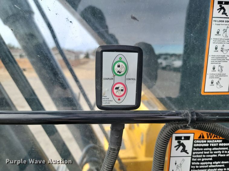 image for item KT9985 2018 John Deere 210G LC  excavator