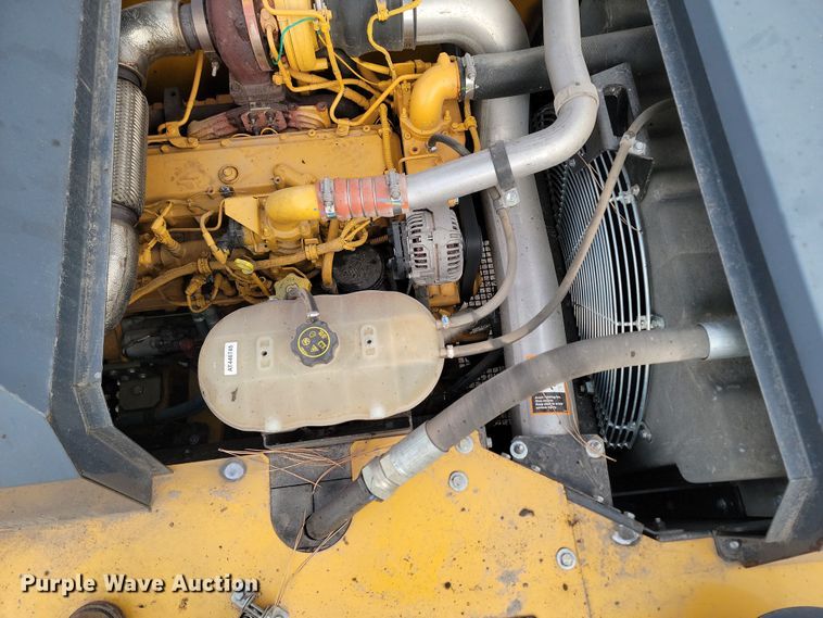 image for item KT9985 2018 John Deere 210G LC  excavator