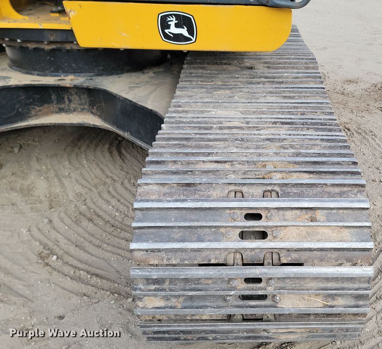 image for item KT9985 2018 John Deere 210G LC  excavator