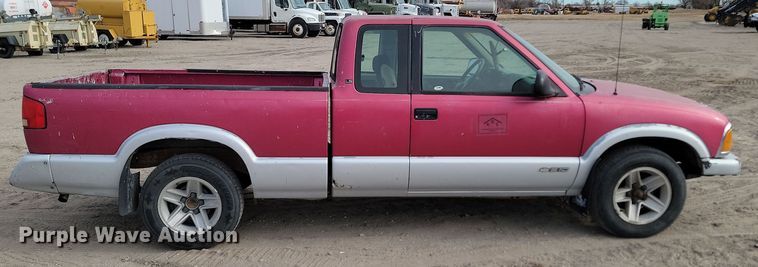 image for item KT9987 1994 Chevrolet S10  Ext. Cab pickup truck