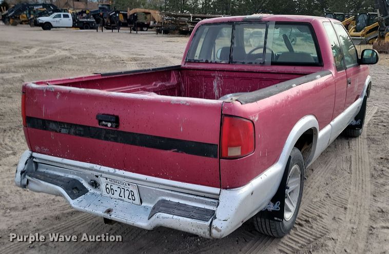 image for item KT9987 1994 Chevrolet S10  Ext. Cab pickup truck