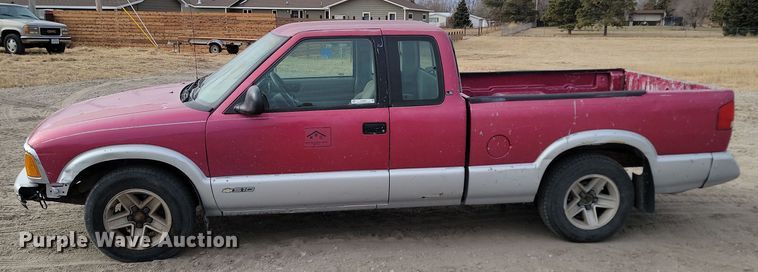 image for item KT9987 1994 Chevrolet S10  Ext. Cab pickup truck