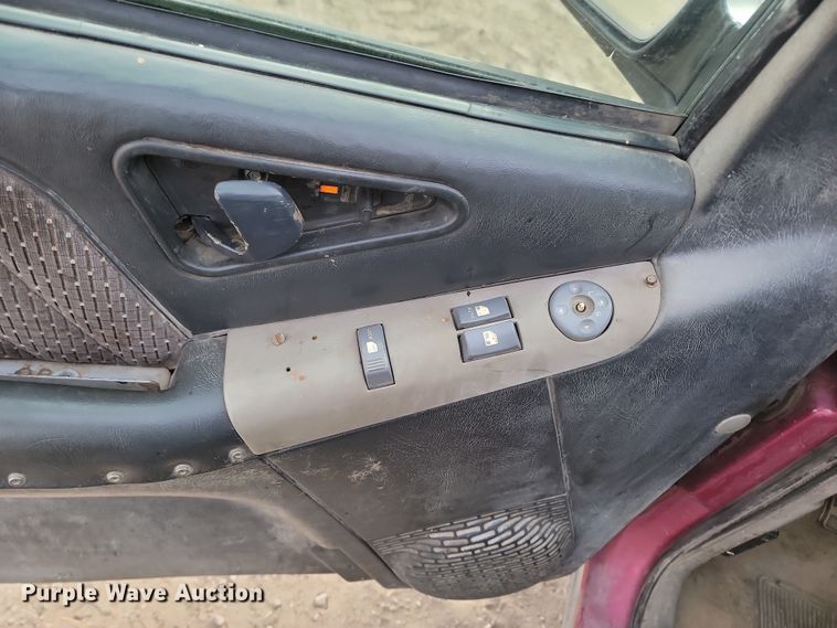 image for item KT9987 1994 Chevrolet S10  Ext. Cab pickup truck