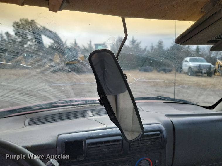 image for item KT9987 1994 Chevrolet S10  Ext. Cab pickup truck