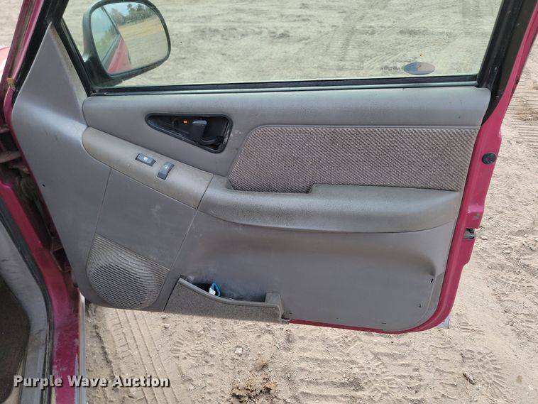 image for item KT9987 1994 Chevrolet S10  Ext. Cab pickup truck