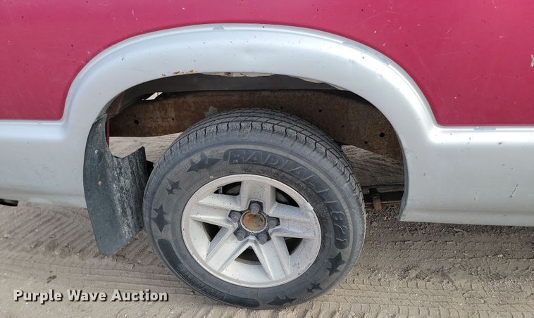image for item KT9987 1994 Chevrolet S10  Ext. Cab pickup truck