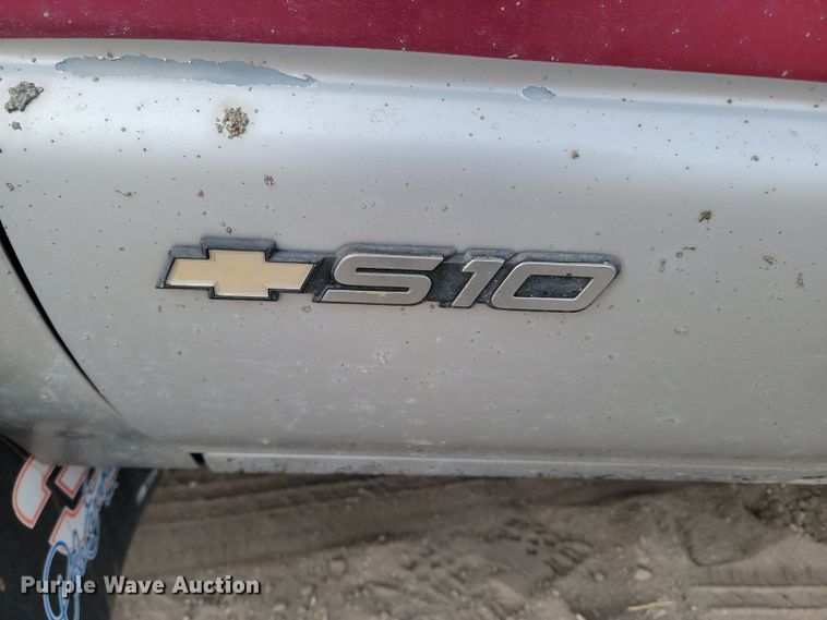 image for item KT9987 1994 Chevrolet S10  Ext. Cab pickup truck