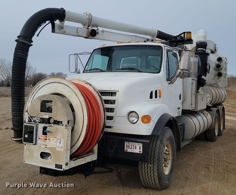 image for item KU9016 2003 Sterling LT7500  sewer jetter truck