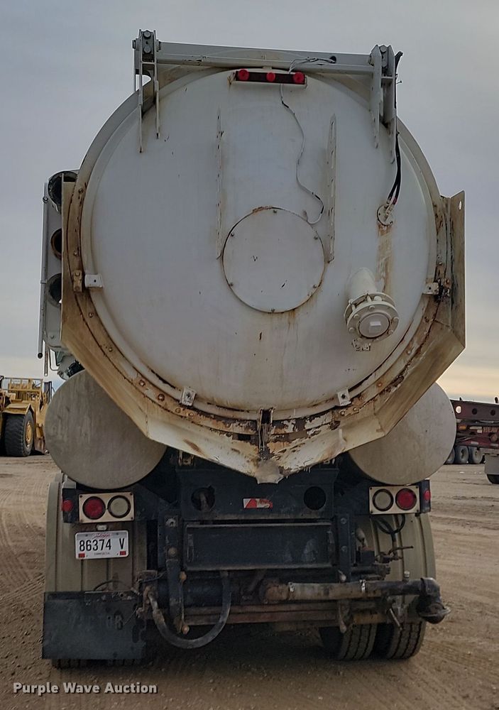 image for item KU9016 2003 Sterling LT7500  sewer jetter truck