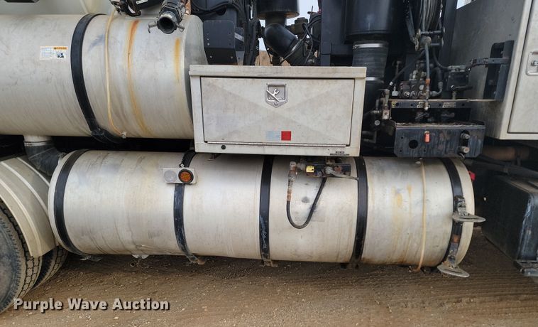 image for item KU9016 2003 Sterling LT7500  sewer jetter truck