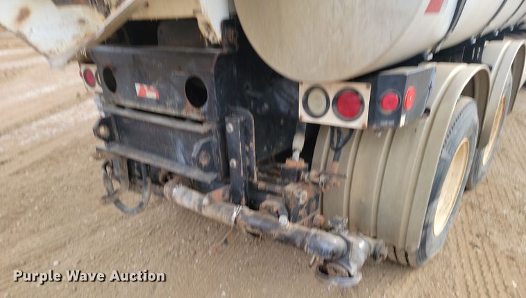 image for item KU9016 2003 Sterling LT7500  sewer jetter truck