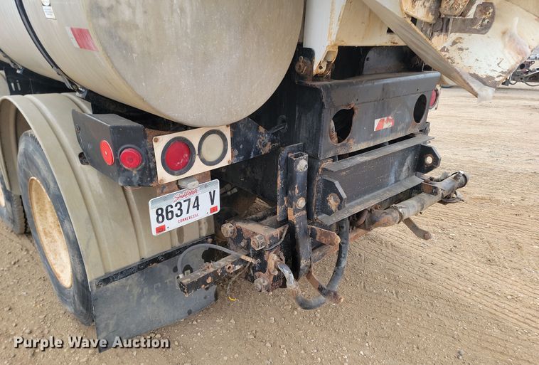 image for item KU9016 2003 Sterling LT7500  sewer jetter truck